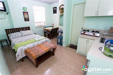 Lyn's Do Drop Inn Baguio Transient House .